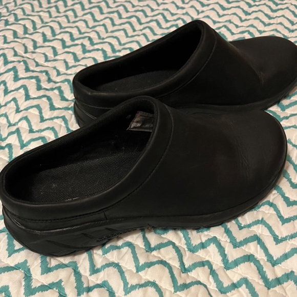 Merrell black shoes - Picture 2 of 5